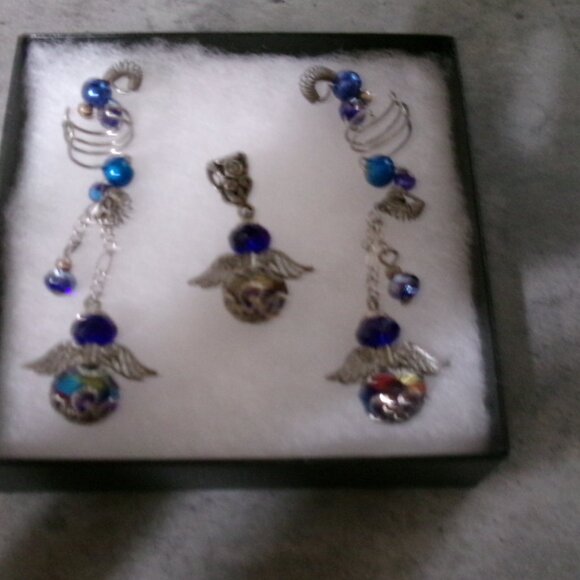 Vintage Hand Crafted Angel Ear Cuffs and Matching Pendant - Picture 2 of 5
